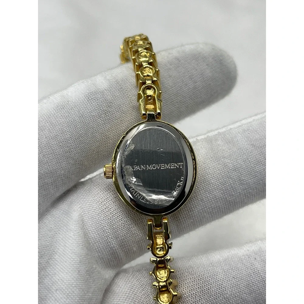 N/A elegant gold